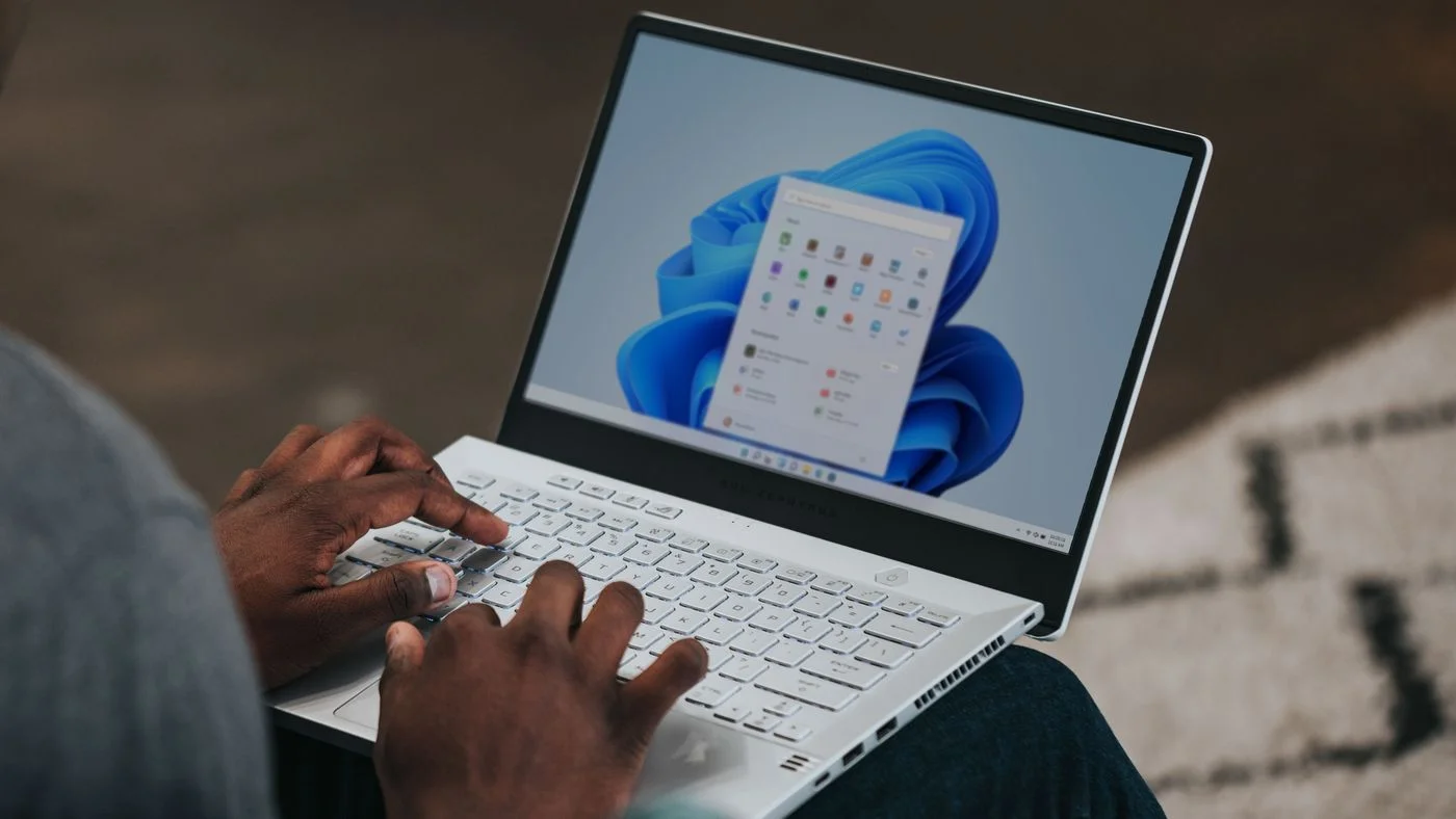 Move the Windows 11 Menu in the Corner of the Screen