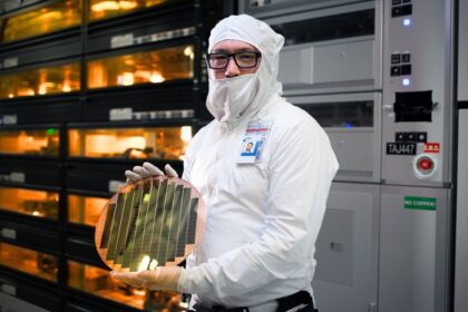 Intel can close a big contract with Nvidia, Microsoft and Google