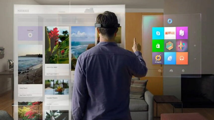 Microsoft May Be Reviving Windows Mixed Reality, Hints Employee