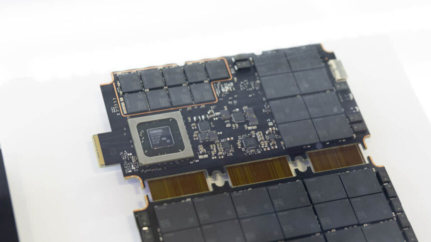 At the 2025 Global Memory Innovation Forum in Shenzhen, China, Samsung detailed its next-generation storage roadmap, confirming shipments of CXL 3.1 and PCIe 6.0 CMM-D products.