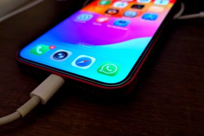 WhatsApp Rolls Out Message Reminder Feature on iOS