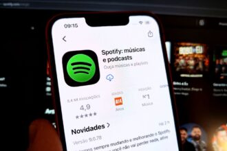 Spotify Removes Playback Restrictions for Free Users