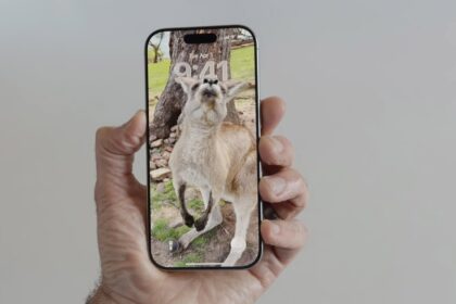 iOS 26 Brings Spatial Scenes to Your Photos and Lock Screen