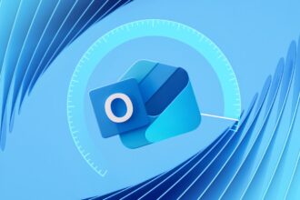 Microsoft Reorganizes Outlook Team to Build AI-Powered Assistant Client