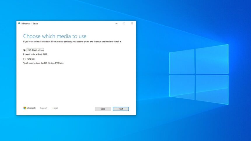 Microsoft Fixes Media Creation Tool Error in Windows 11 with KB5067036 Update