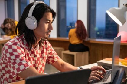 Bluetooth Audio Sharing Arrives on Windows 11