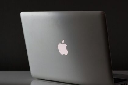 Apple Signals Late-January Event as M5 MacBook Pro Launch Nears